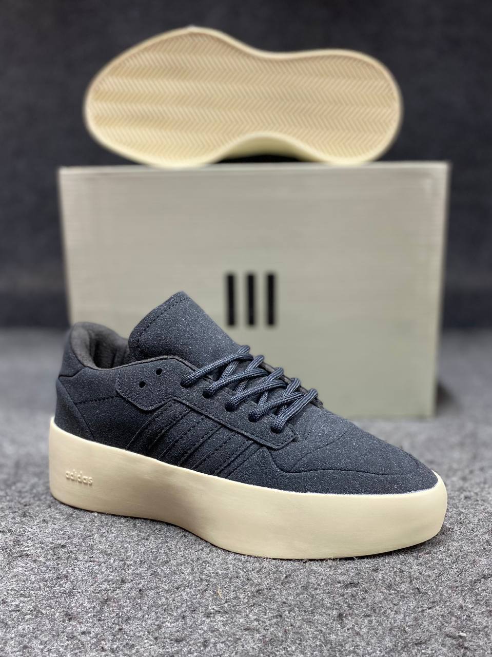 /storage/photos/1/Products/Shoes/Adidas/photo_6217242358605530535_y.jpg