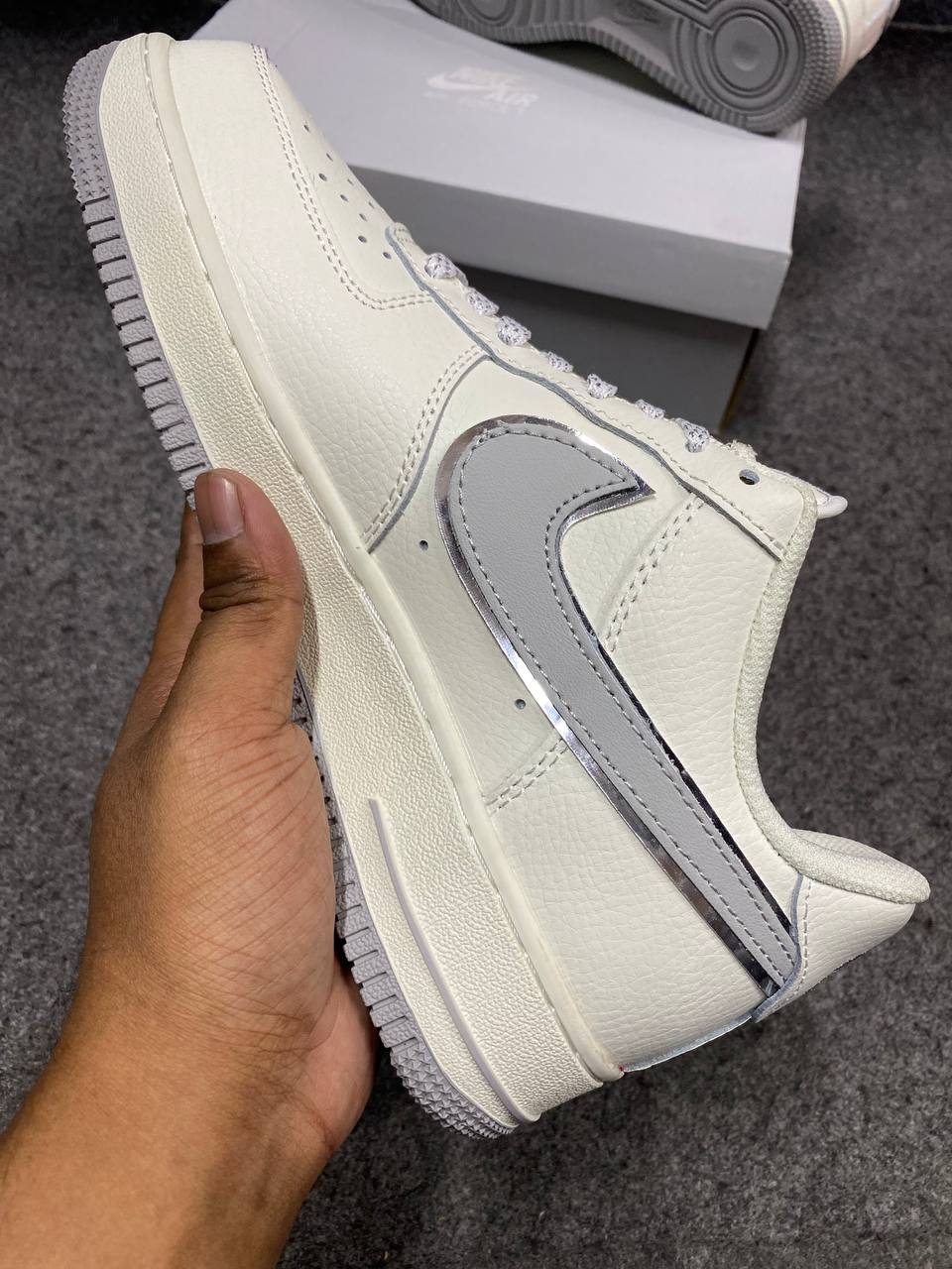 /storage/photos/1/Products/Shoes/Nike/photo_6231146211419735188_y.jpg